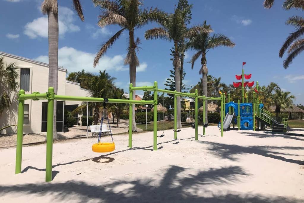 Licensed Mgr - 2/2 Villa - Oceanfront Beach Resort - Saltwater Lagoon & Marina! Key Largo Extérieur photo